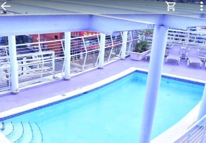 Galería · Piscina al aire libre en la azotea - imagen ilustrativa 9